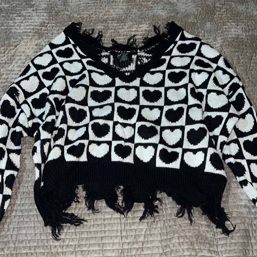 Heart Pattern NWOT Sweater
